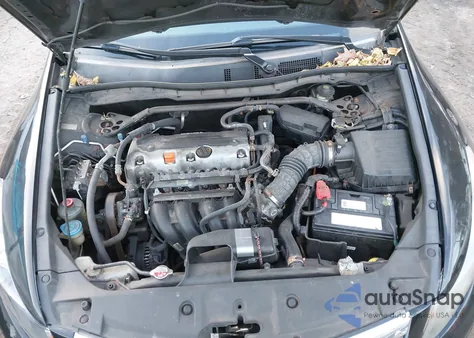 2011 Honda Accord 2.4 Ex from USA, damaged, VIN 1HGCP2F76BA137984